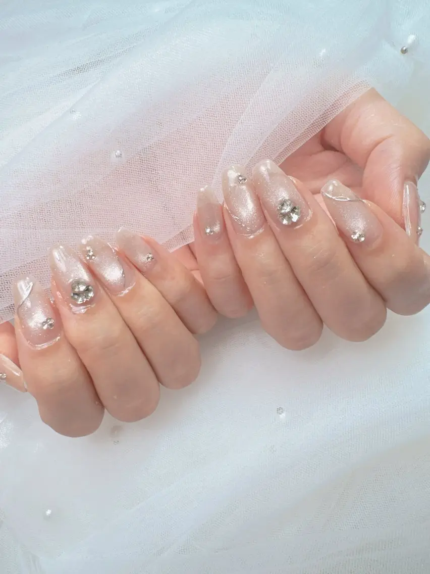 ネイル アートネイル オーロラネイル 長さ出し フットネイル フレンチネイル ハンドネイル Queeens nailのネイルデザイン