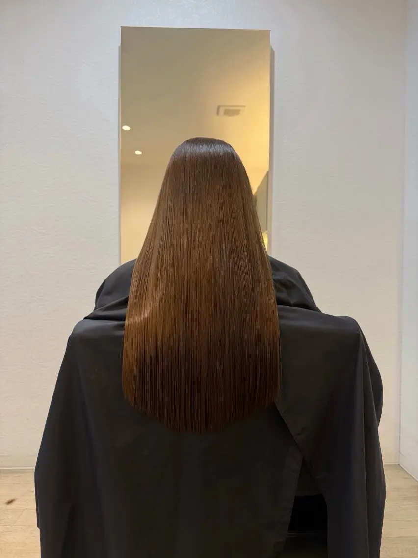 レディースロングカット、メンテナンスカット➕シャンプー、トリートメントの写真