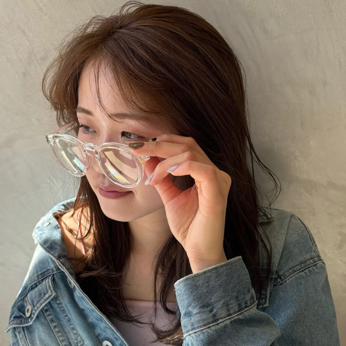 セミロング 安西 香利奈のヘアスタイル