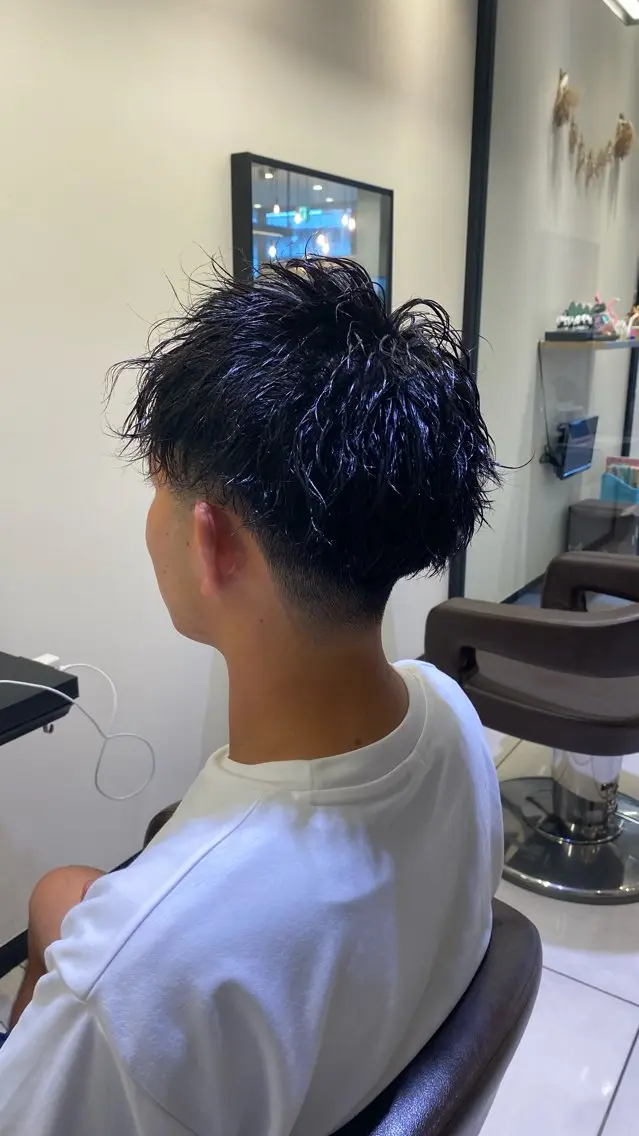 ショート パーマ メンズ メンズパーマ ショートヘア 野老 海音のヘアスタイル