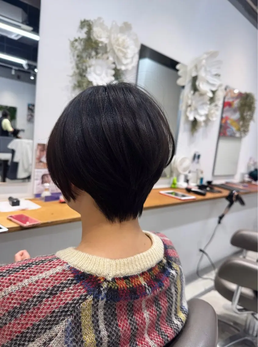 ショート ボブ ショートヘア Shiho 🦋 /透明感カラーのヘアスタイル