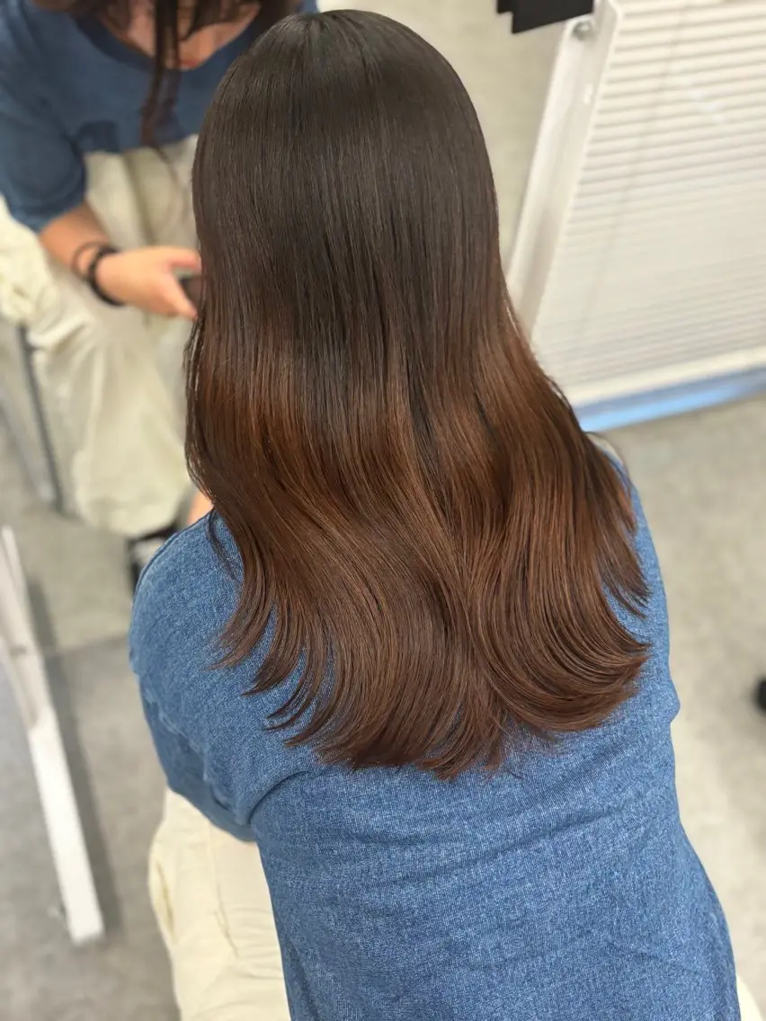 ロング カット ヘアカラー トリートメント 顔まわりレイヤー/諒 オリーブカラー/天神のヘアスタイル