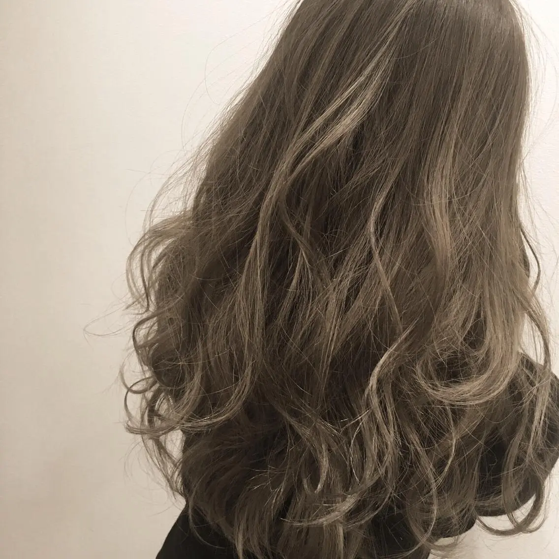 ショート ミディアム セミロング ロング カラー パーマ ヘアアレンジ メンズ キッズ 髪質改善 カラー専門店のヘアスタイル