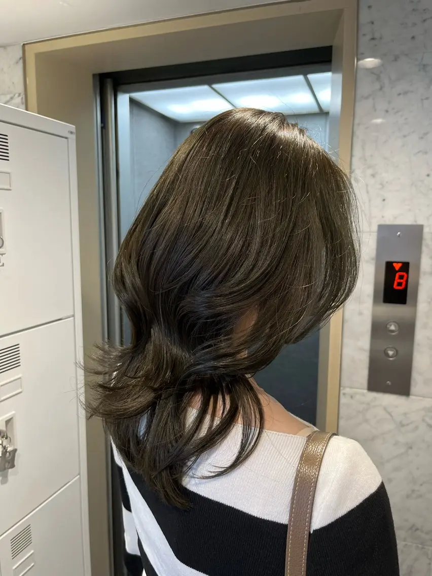 ミディアム カラー ブラウンカラー オリーブブラウン レイヤーカット カット ヘアカラー トリートメント 🦋レイヤー職人 猪瀬玲奈🦋のヘアスタイル