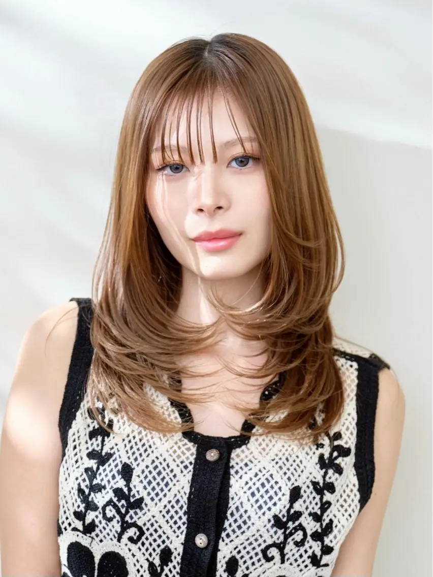 ミディアム カット 櫻田 愛奈のヘアスタイル