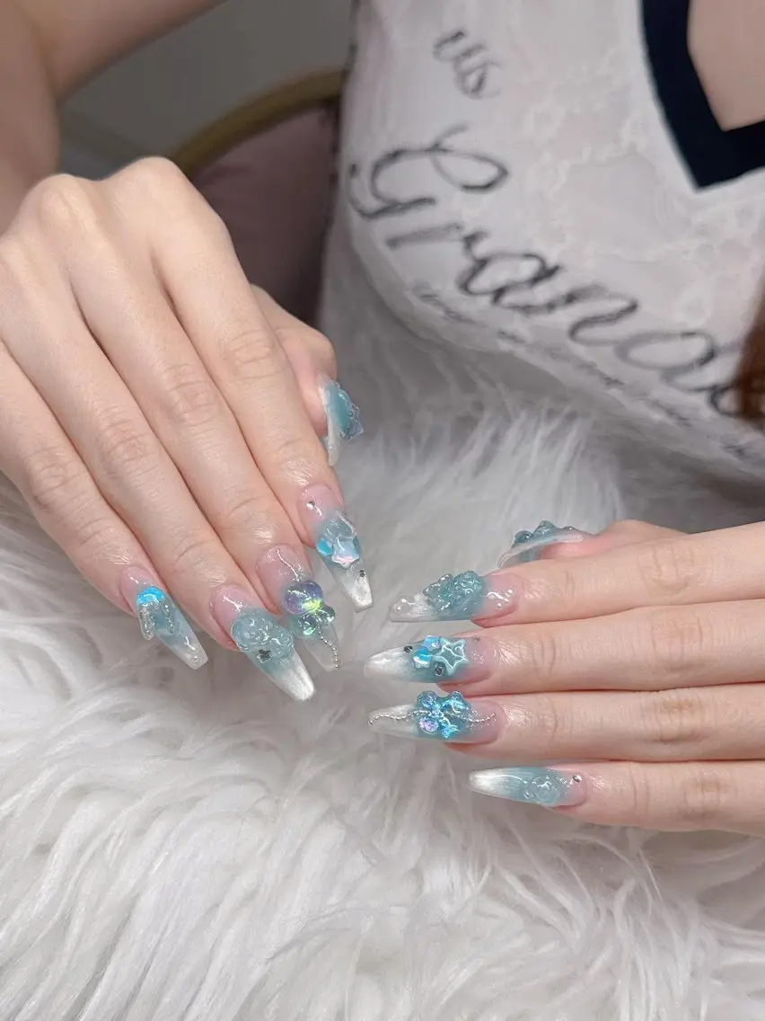 ネイル 長さ出し グラデーション 卒業式 キラキラネイル マグネットネイル ハンドネイル Lee Nailsのネイルデザイン