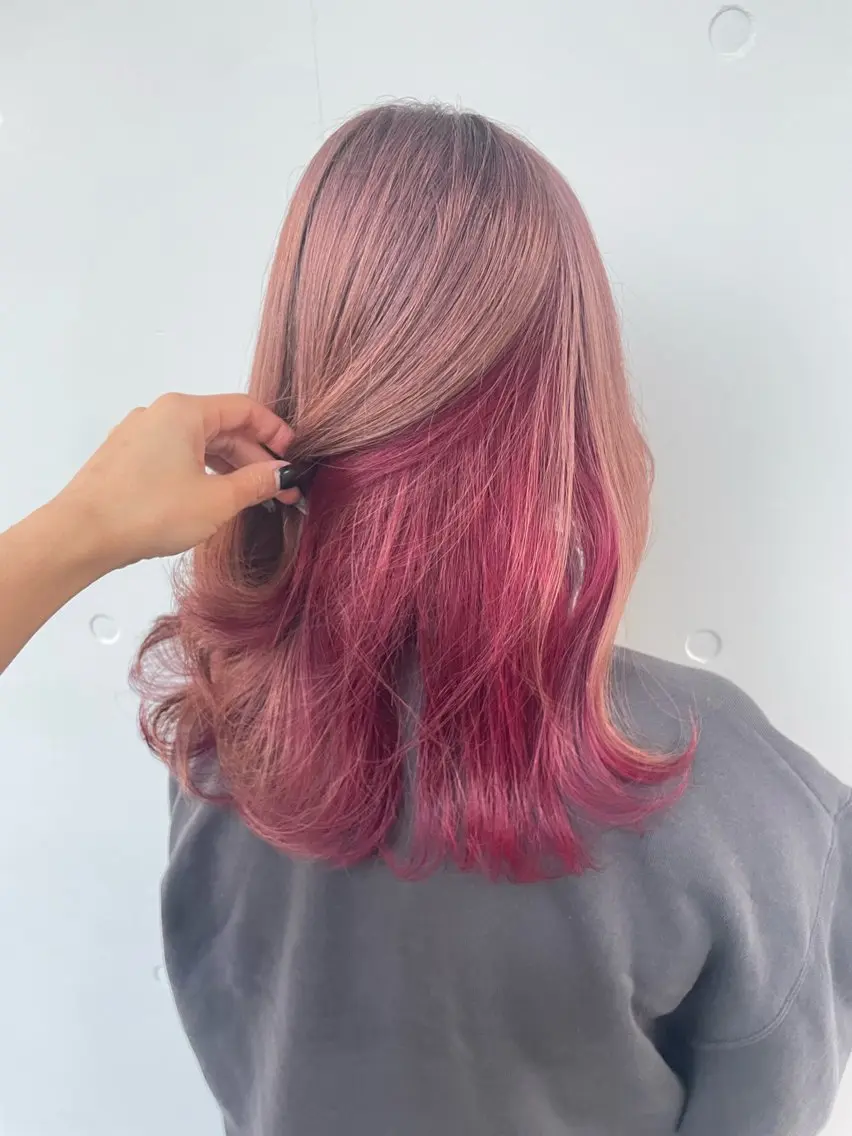 セミロング カラー カット ヘアカラー トリートメント もにか🌞原宿/渋谷 🌝ブリーチカラーのヘアスタイル