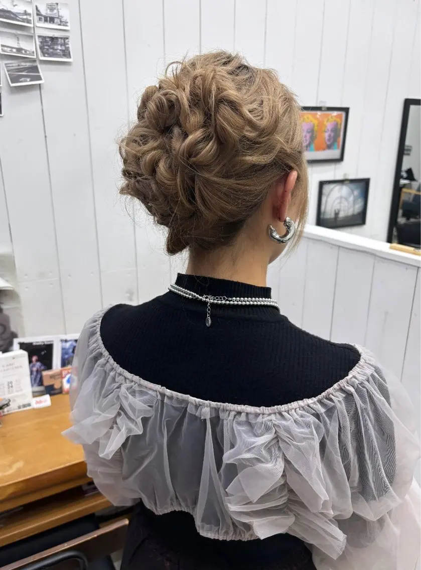 ショート ヘアアレンジ ヘアセット Ann./艶髪 /レイヤーカットのヘアスタイル
