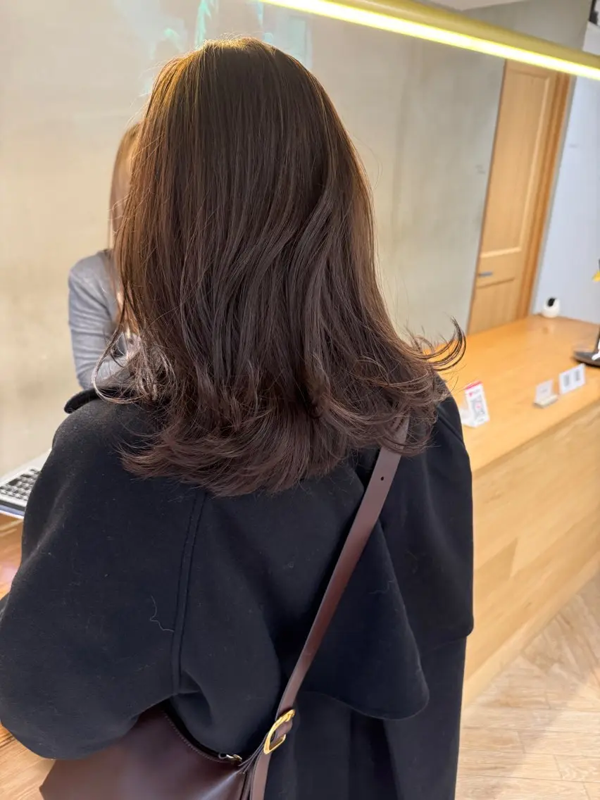 ミディアム 透明感カラー 🎀エリコ🌈のヘアスタイル