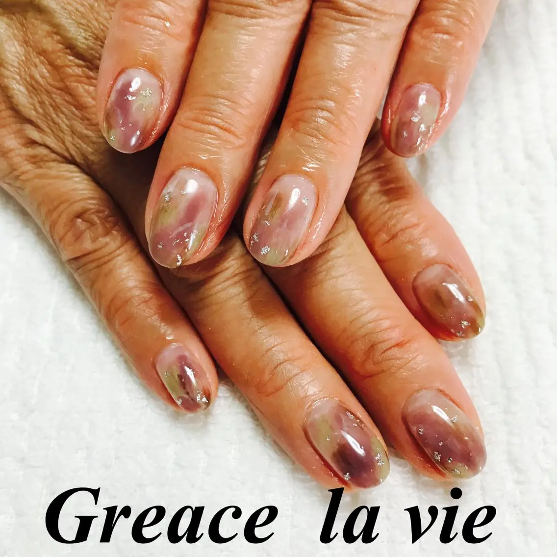 ミディアム カラー パーマ ヘアアレンジ キッズ ネイル マツエク・マツパ ニュアンスネイル ニュアンスパーマ Greace  la vieのネイルデザイン