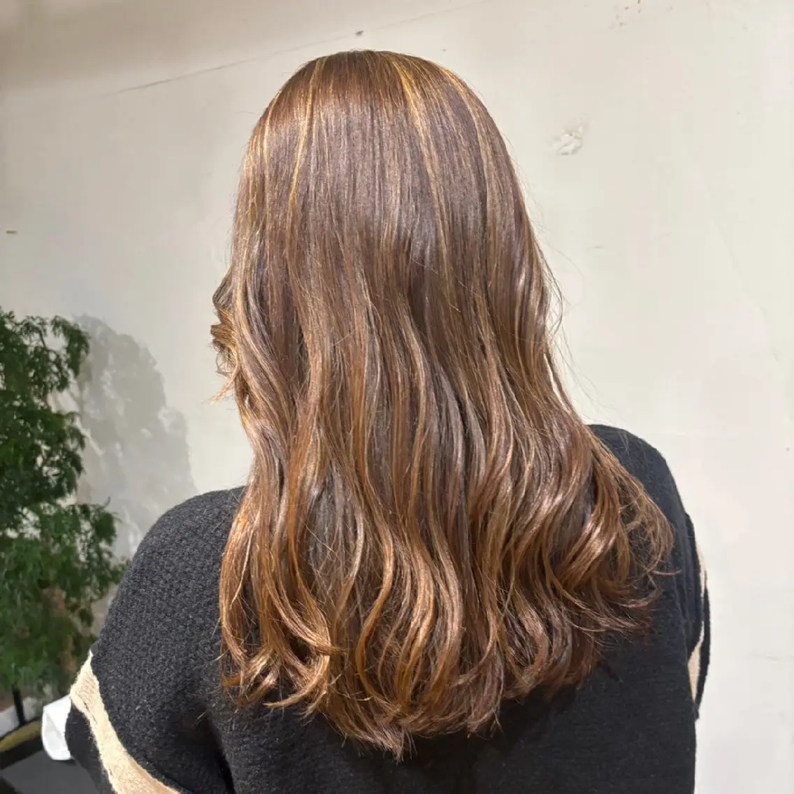 ロング カラー デザインカラー ハイライトカラー ハイライト ハヤシ マユ ✂ 府中美容室のヘアスタイル