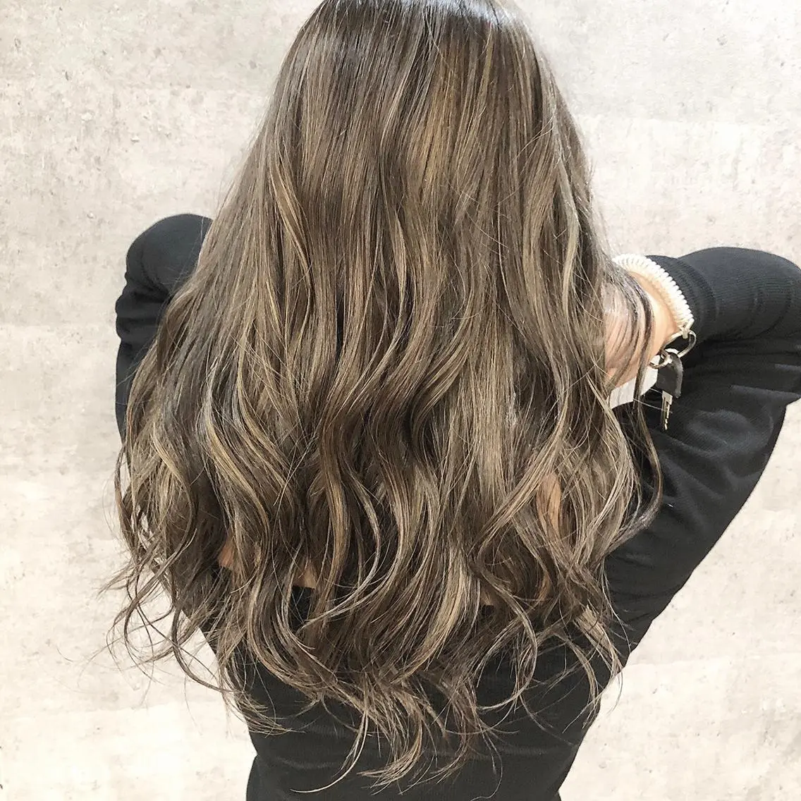 ロング カラー ハイライトカラー ハイライト ✨MiL✨ ✨心斎橋✨のヘアスタイル
