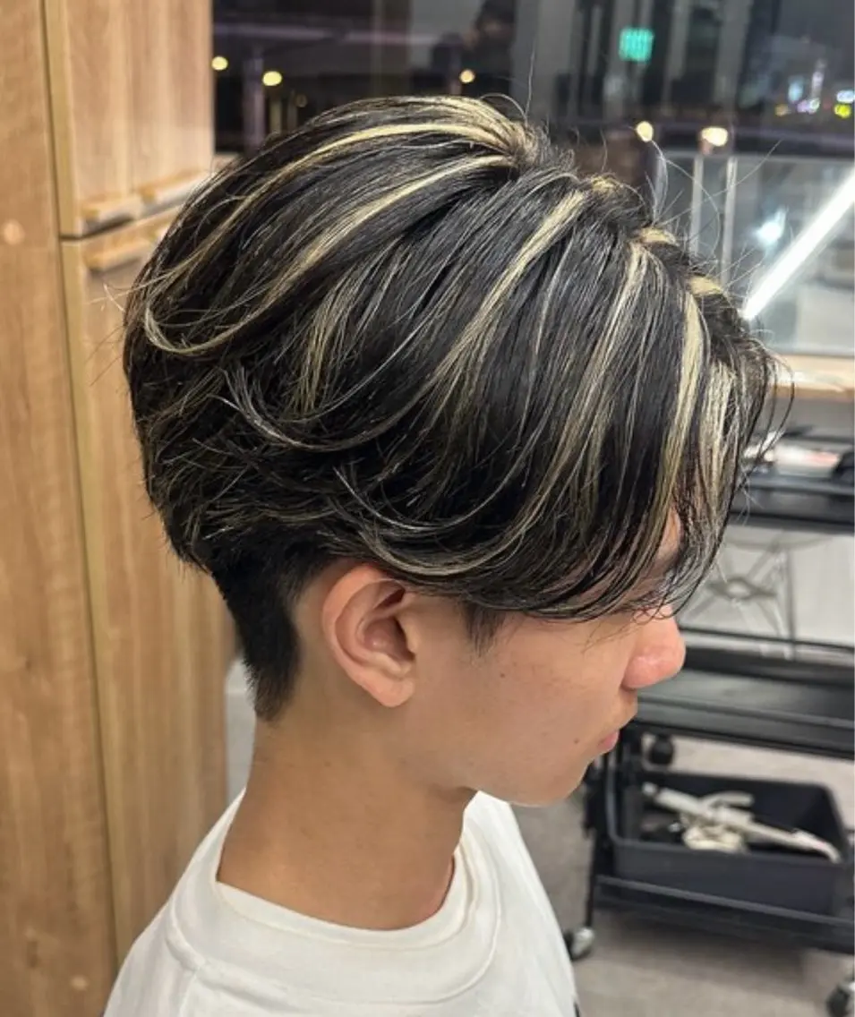カラー デザインカラー ハイライトカラー ヘアカラー あつき/パーマ/縮毛 /ブリーチ特化🌟のヘアスタイル