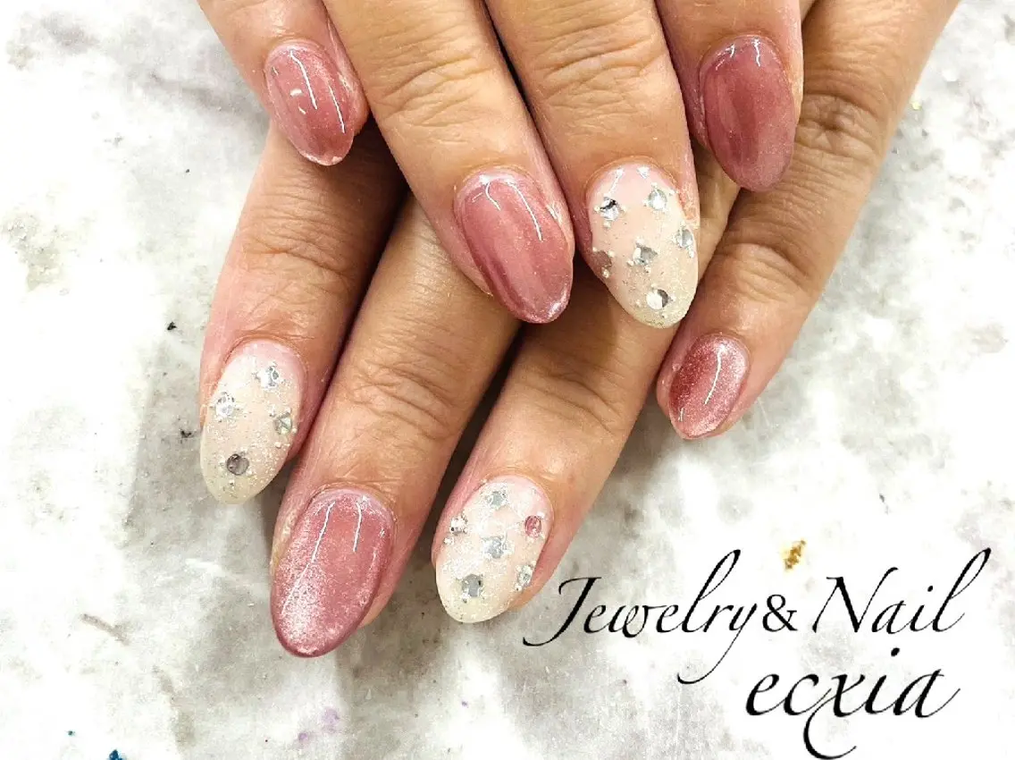 ネイル jewelry & nailecxia のネイルデザイン