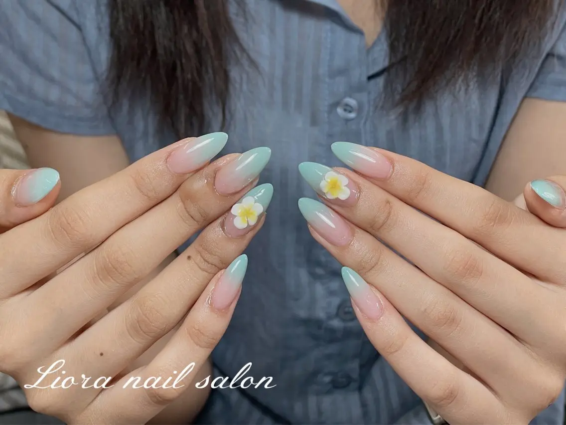 ネイル チークネイル フットネイル フレンチネイル ジェルネイル ガーリー ハンドネイル Liora nailのネイルデザイン