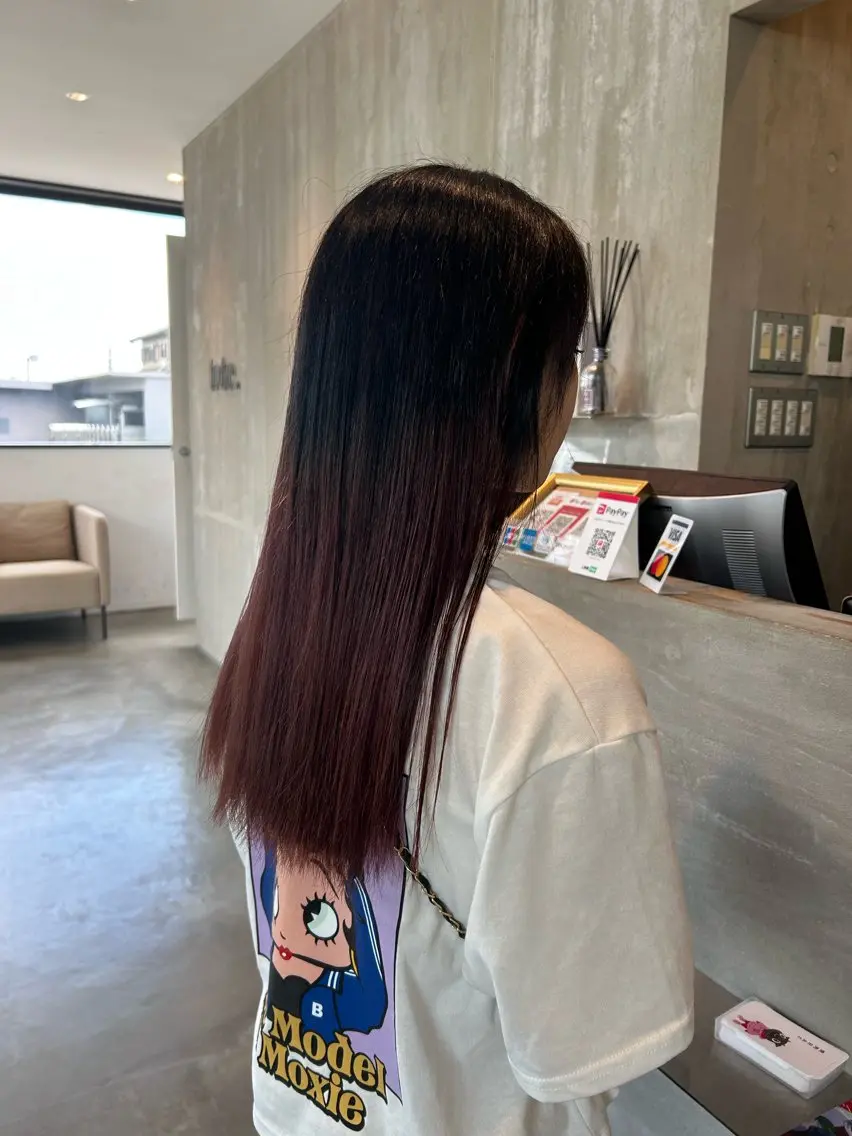 カラー tote. 成瀬晃のヘアスタイル
