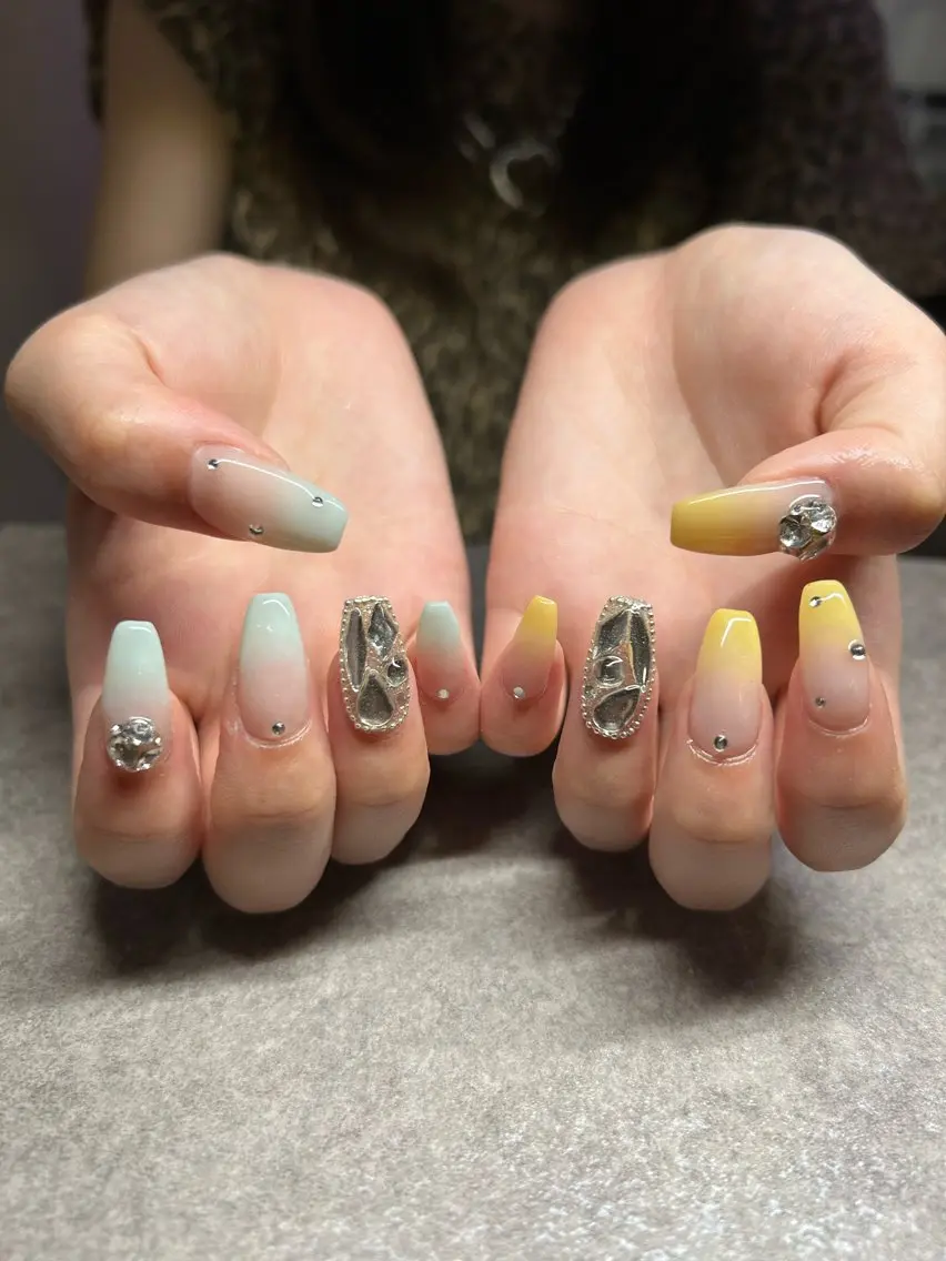 ネイル elu :nail&eyeのネイルデザイン