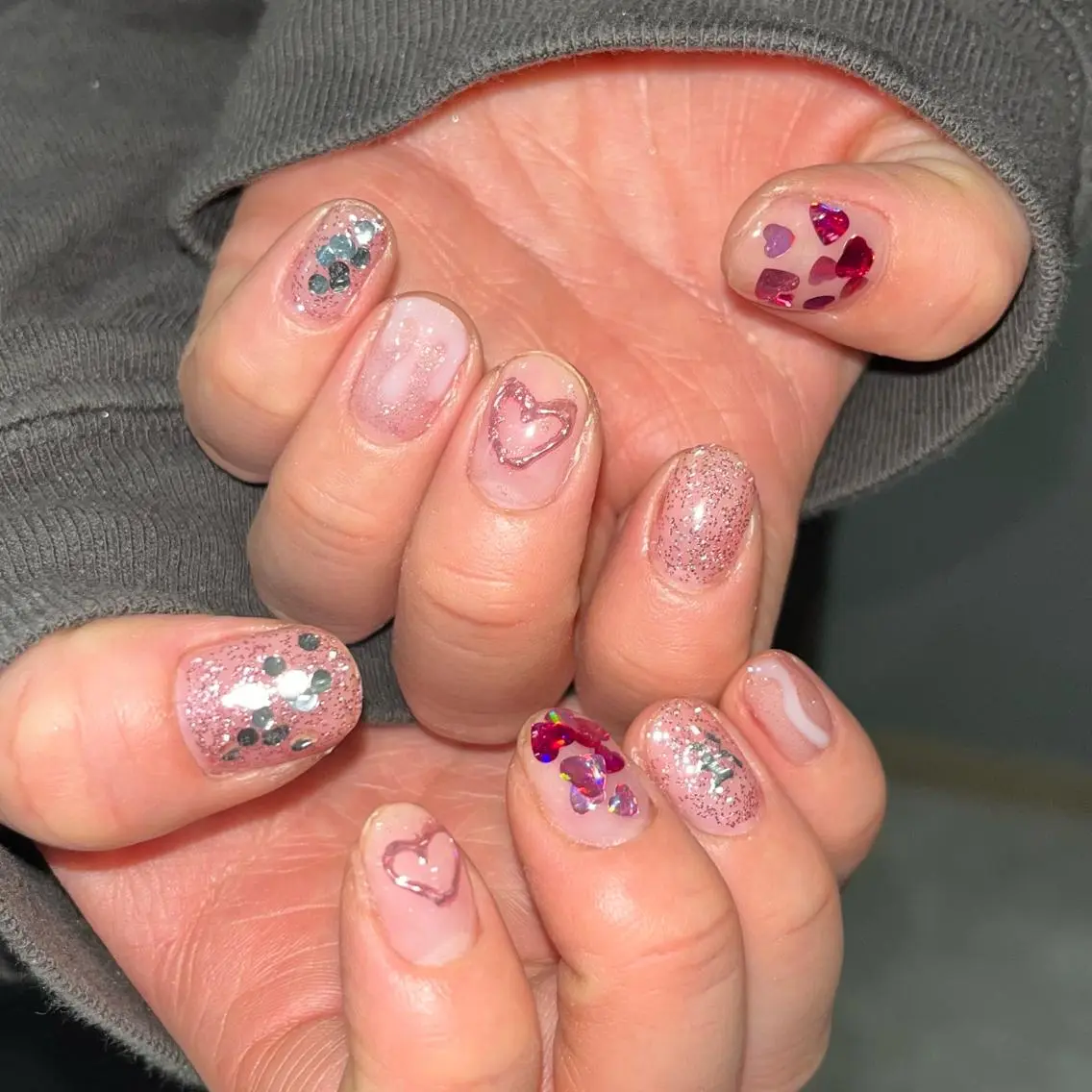 ネイル 🪐富島彩夏 /海外nail🪐のネイルデザイン