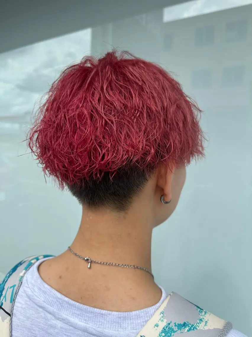 【ツイスト、スパイラル、波ウェーブ、サーフカール】パーマ＋デザインカットの写真