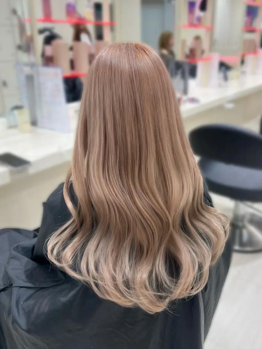 ロング カラー ヘアアレンジ ヘアカラー 韓国レイヤー&ピンク 艶髪🩶maikoのヘアスタイル