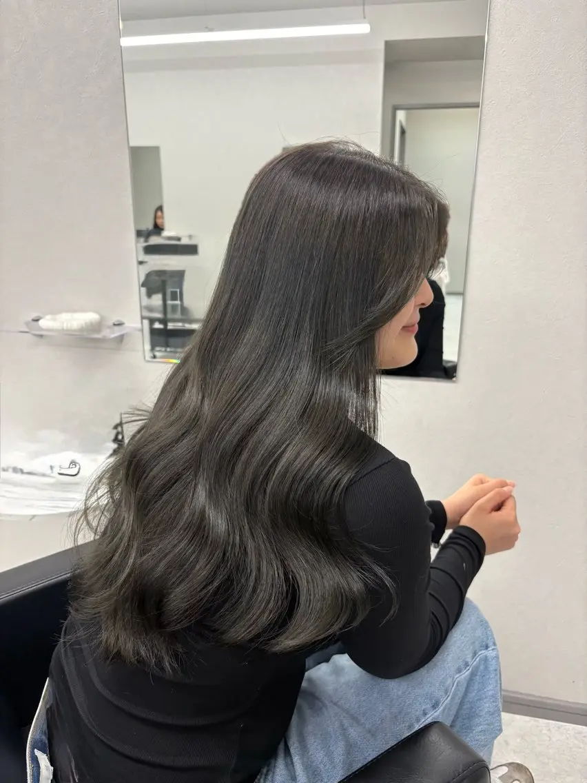ロング mitty aikaのヘアスタイル