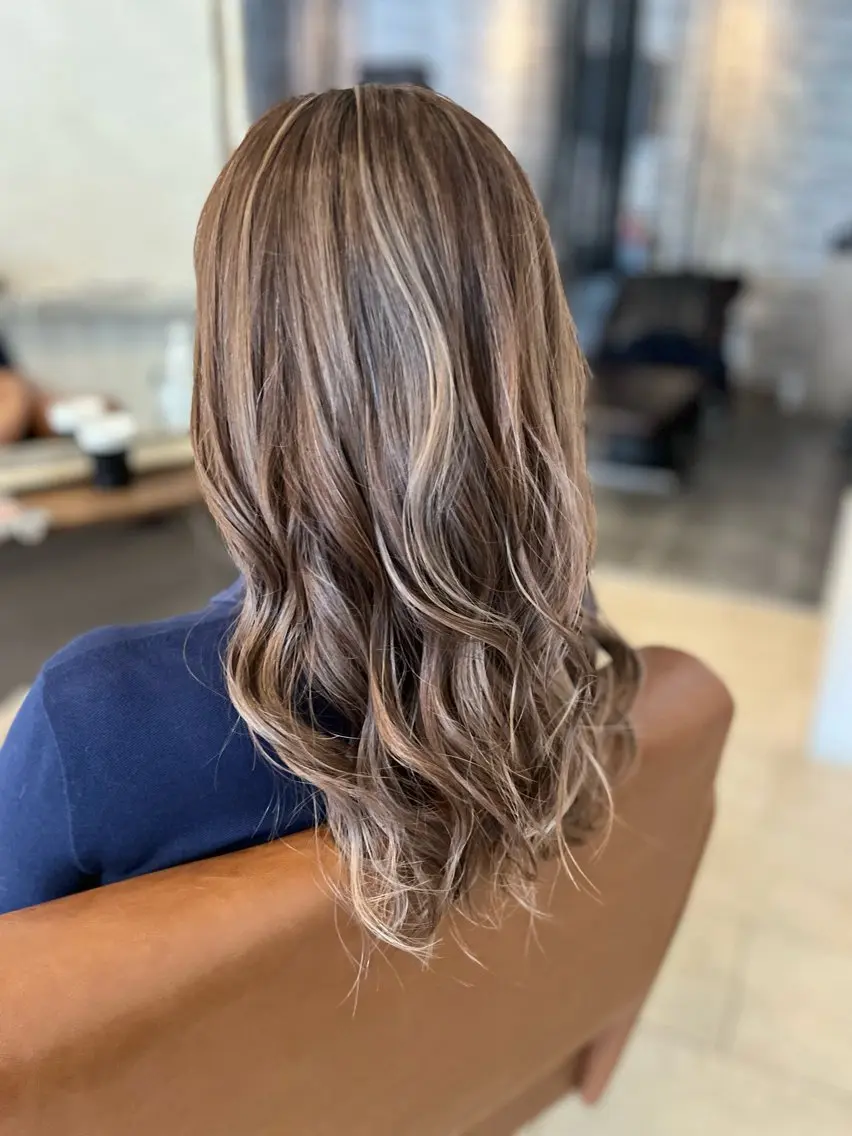 ロング Cuthie 泉川のヘアスタイル