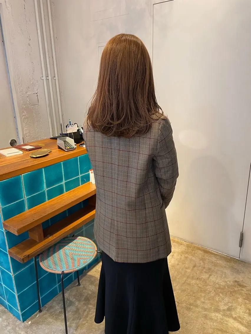 🕊定番うる艶カラー🕊艶カラー + 似合わせカットの写真