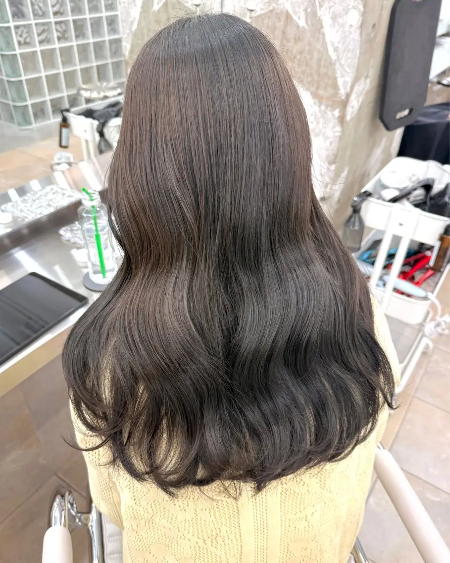 ロング カラー ブリーチ 透明感カラー グレージュ ブリーチなしカラー オリーブグレージュ カット ヘアカラー 韓国レイヤー/顔周り 美髪矯正 KAITOのヘアスタイル