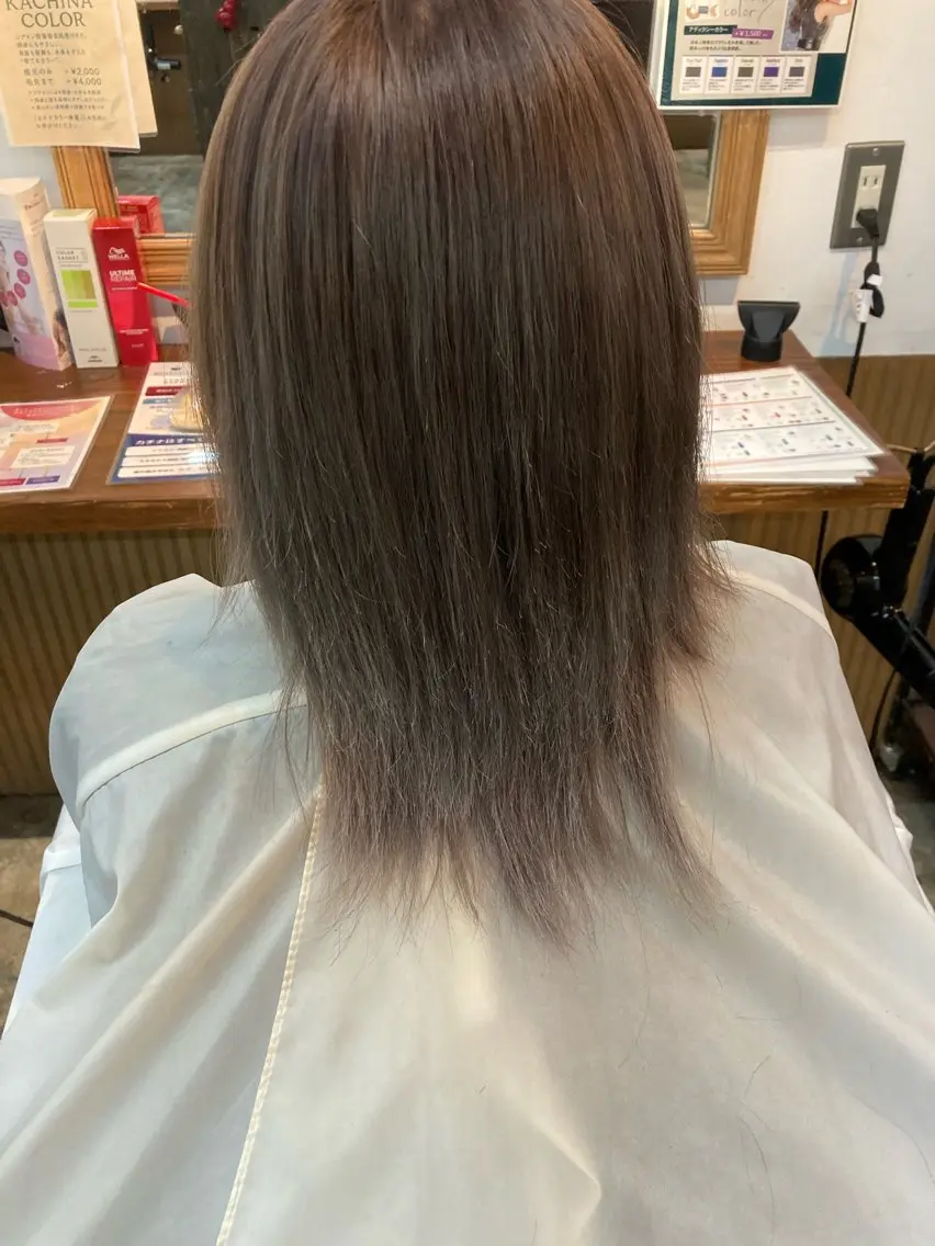 ミディアム カラー ブリーチ シルバー ウルフカット ヘアカラー 💫 シュン💫のヘアスタイル