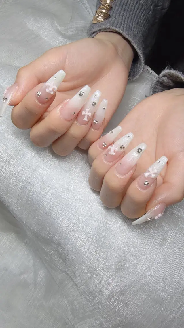ネイル ハンドネイル Lee Nailsのネイルデザイン
