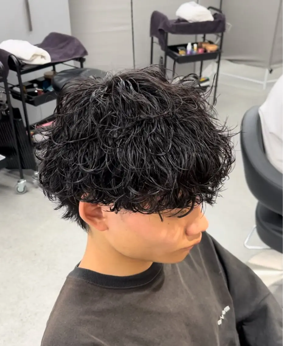 ショート カラー パーマ メンズ メンズパーマ 波巻きパーマ カット パーマ トリートメント ヘアセット 🔥メンズ 特化🔥菊水皐暉🔥のヘアスタイル