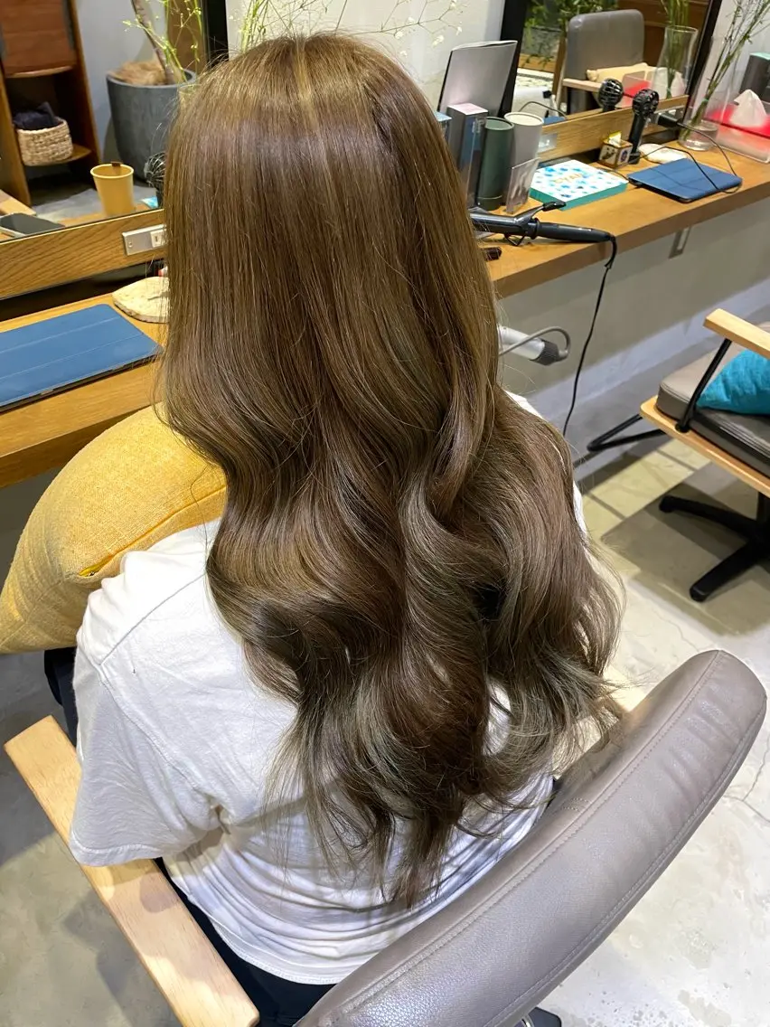 ロング カラー 透明感カラー ミント ヘアカラー あきば まゆのヘアスタイル