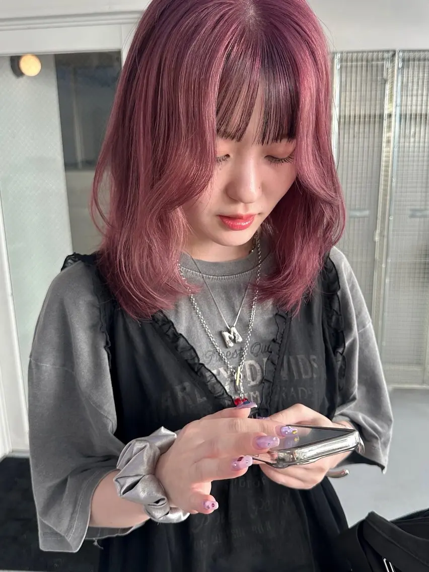 セミロング カラー ヘアカラー トリートメント ピンクカラー美容師 新宿美容室🎀のヘアスタイル