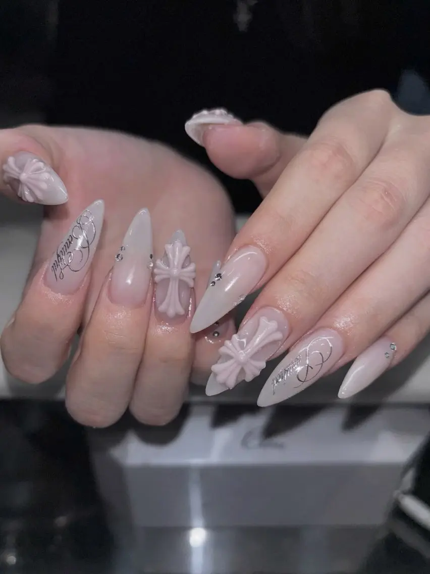 ネイル ハンドネイル HAPPI NAIL CALINのネイルデザイン