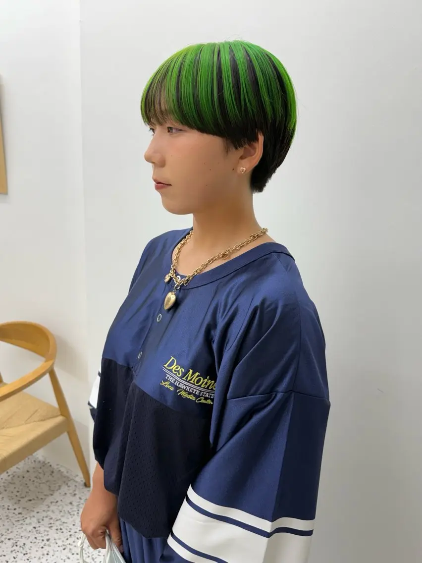 ショート ヘアカラー レイヤーカット uraraのヘアスタイル