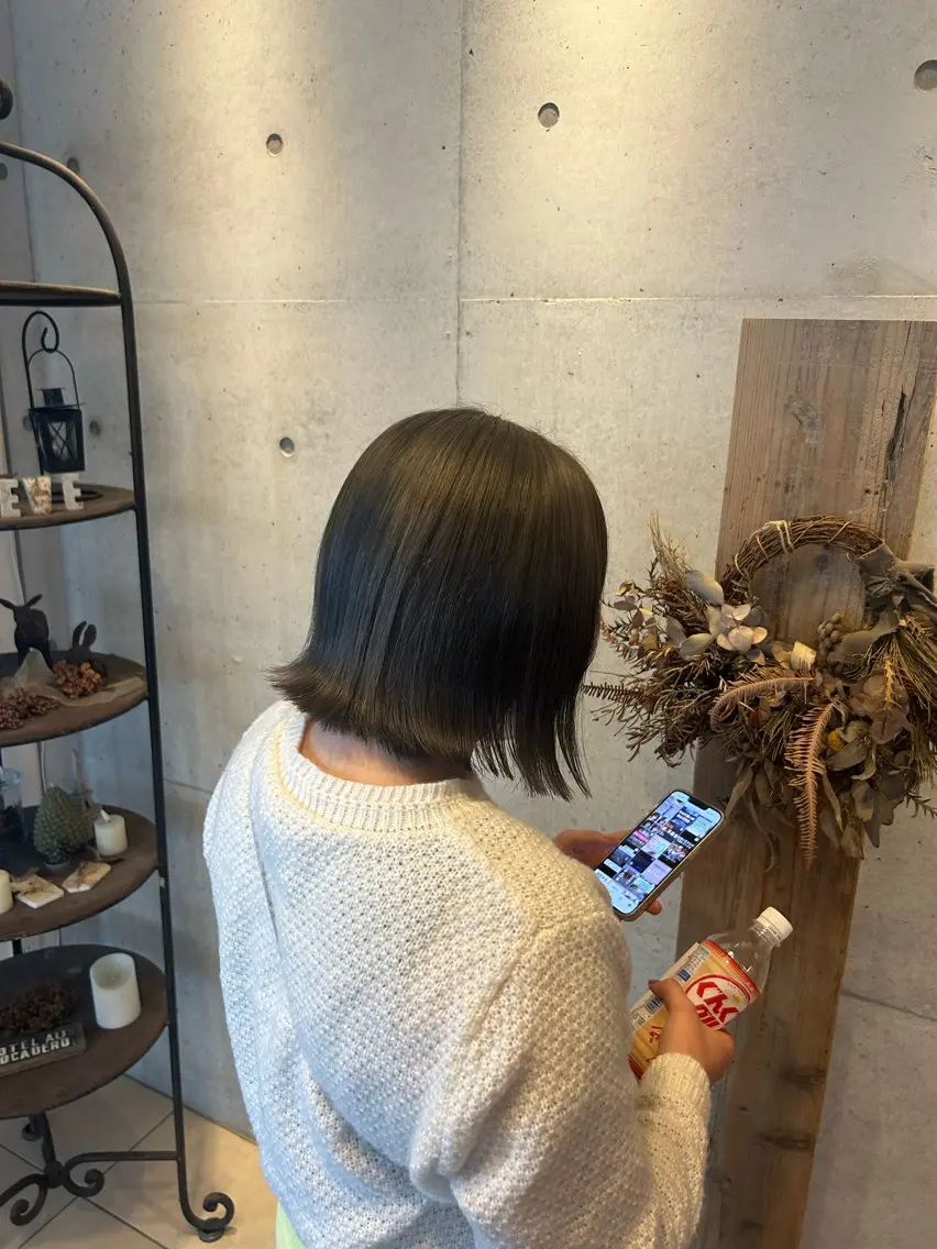 カラー 丸山 莉世のヘアスタイル
