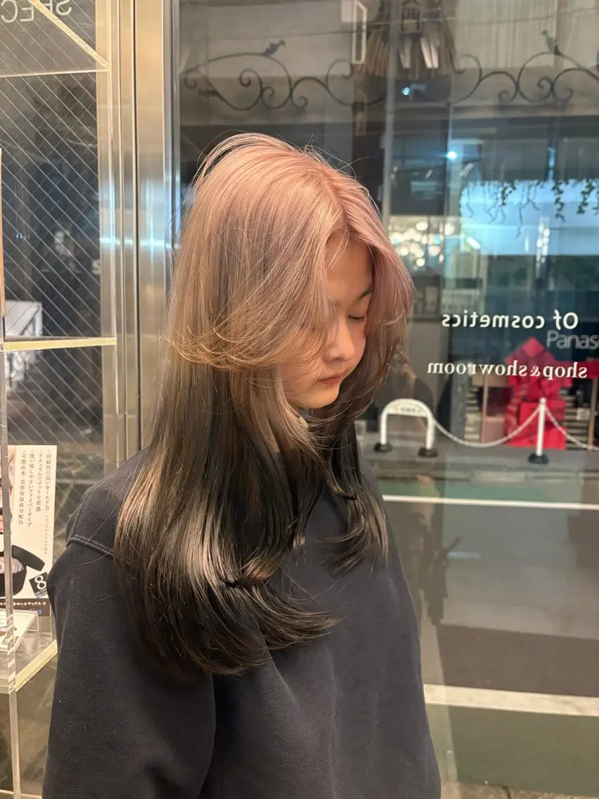 ロング 韓国風ヘア ヘアカラー 表参道/ 🤍IKUMIのヘアスタイル