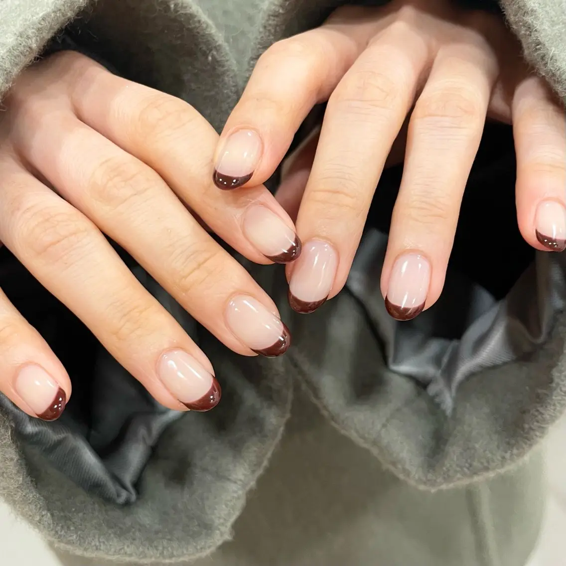 ネイル ブラウン フレンチネイル パープル ハンドネイル nailsalon amity🌿池田のネイルデザイン