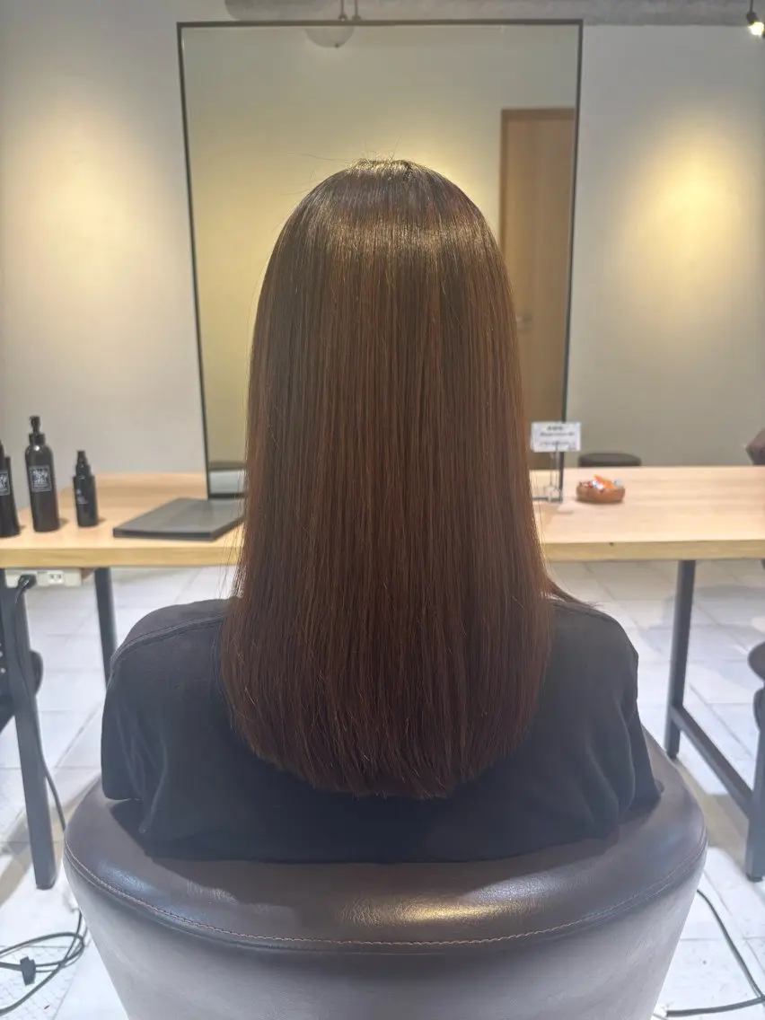 カット 縮毛矯正 トリートメント 尾形 百花のヘアスタイル