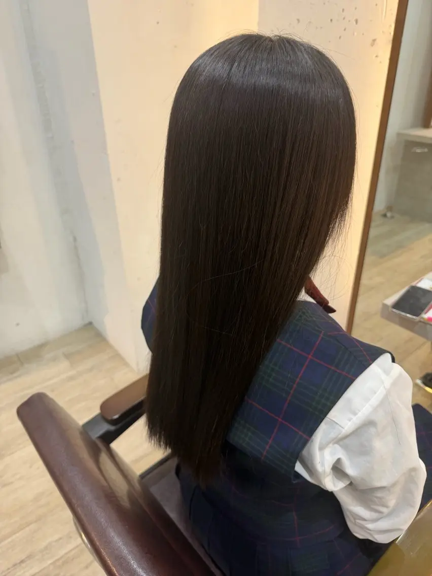 クオライン縮毛矯正➕ 𝟐𝐬𝐭𝐞𝐩 𝐭𝐫𝐞𝐚𝐭𝐦𝐞𝐧𝐭🧴‎◌𓈒𓐍の写真
