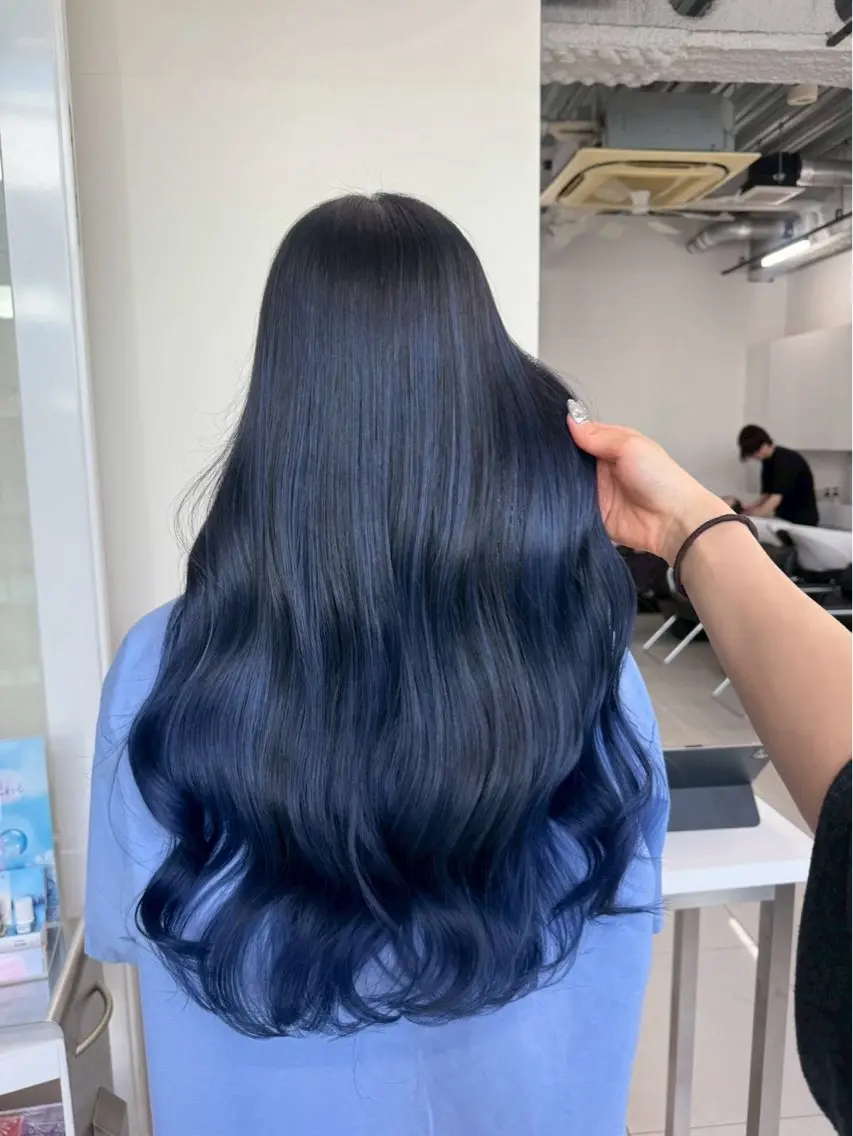 セミロング 外国人風カラー ハイライト レイヤーカット ヘアカラー トリートメント ⚜️バレイヤージュの 小池柚葉⚜️のヘアスタイル