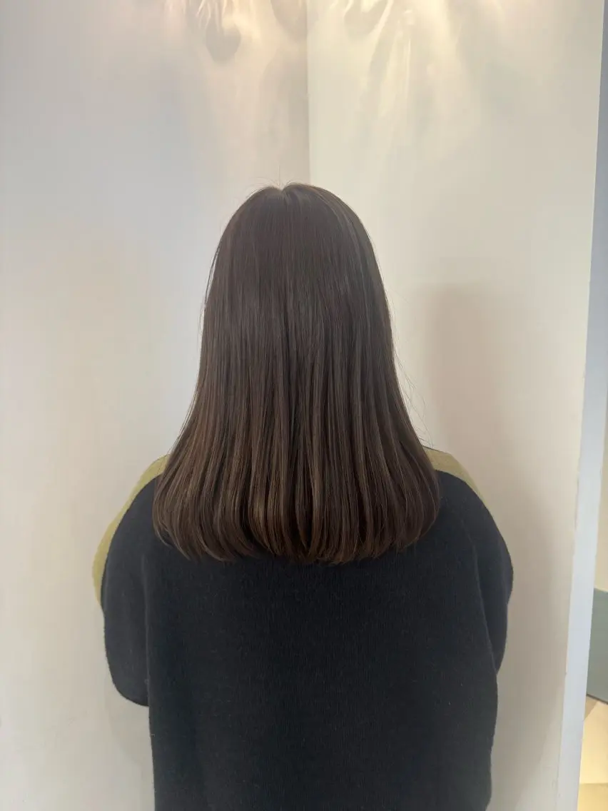 セミロング ホリグチ ルナのヘアスタイル