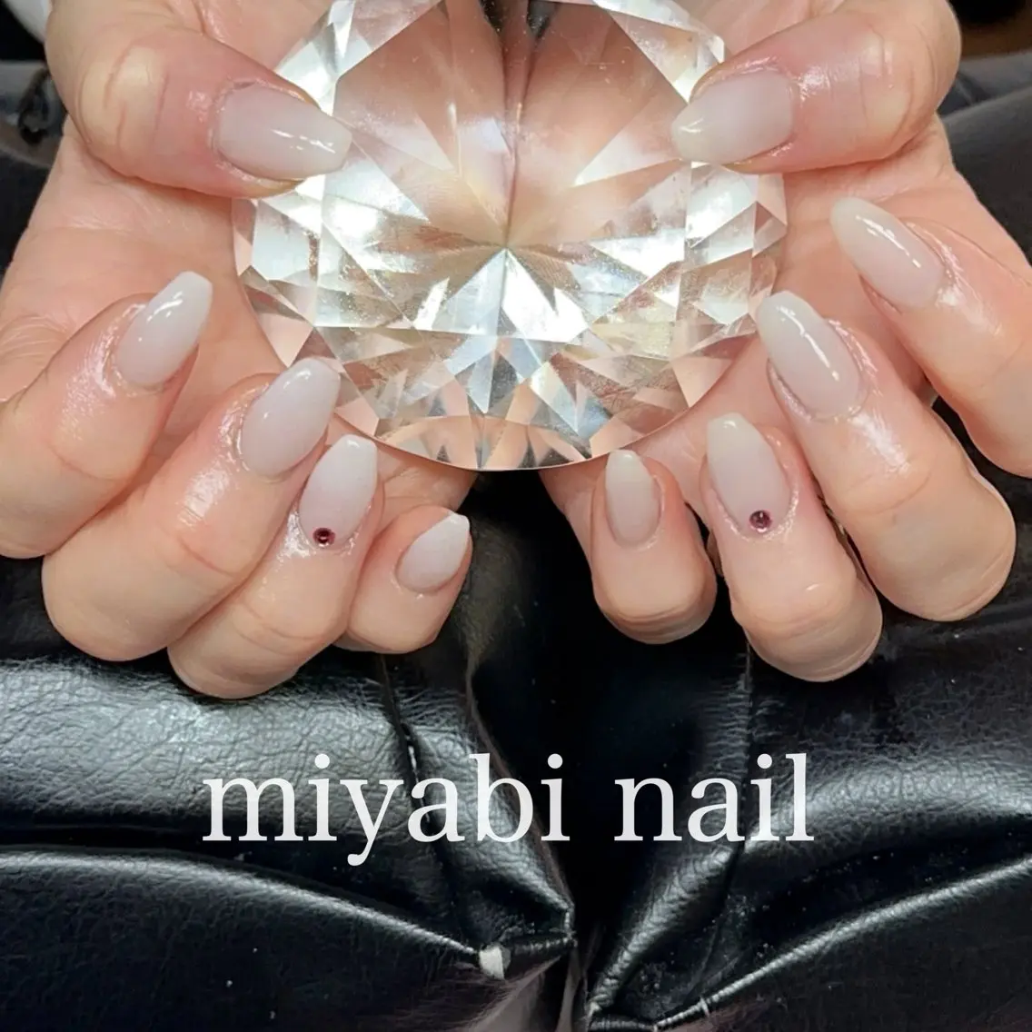 ネイル グラデーション 持ち込み オフィスネイル ピンク ホワイト ハンドネイル miyabi nail 桂川駅近くのネイルデザイン