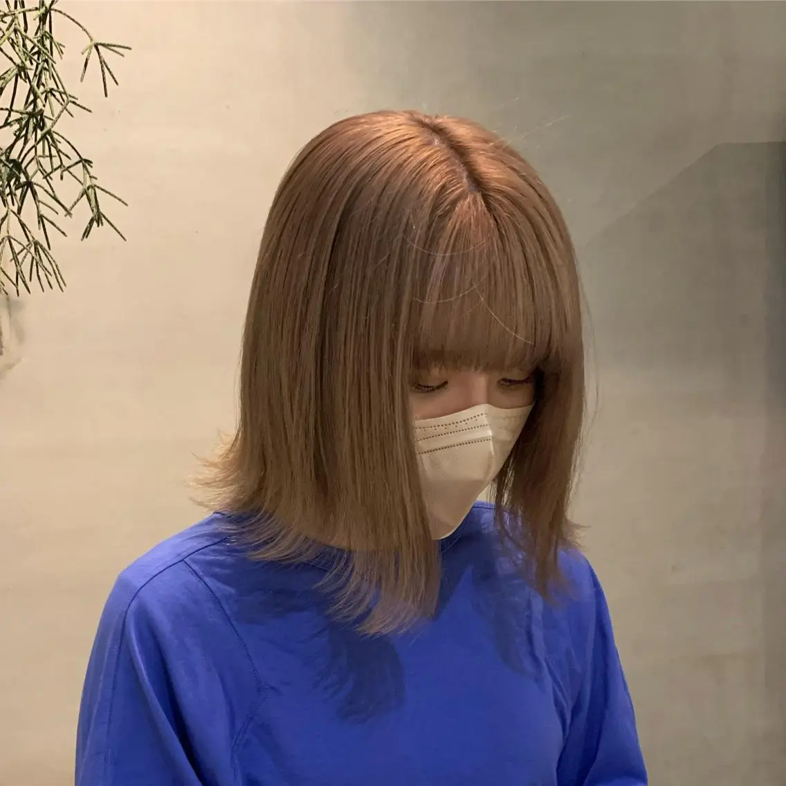 ミディアム om's poka 伊藤百花のヘアスタイル