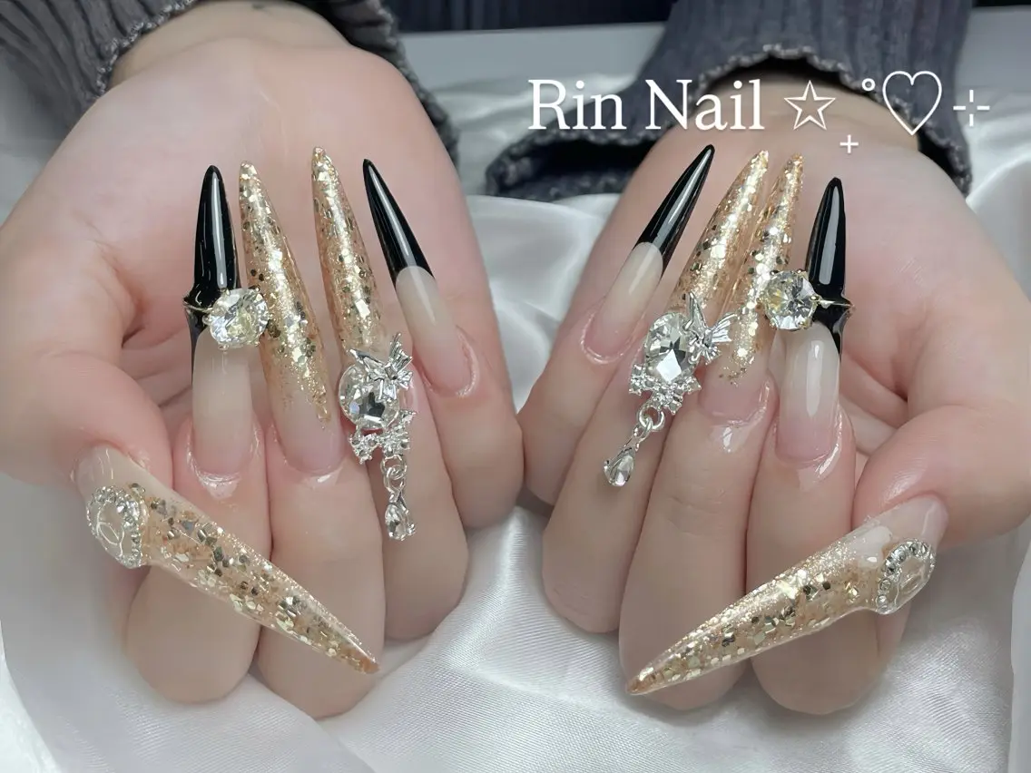 ネイル 成人式 ロングネイル ネイルチップ ハンドネイル Rin Nail 新大久保店のネイルデザイン