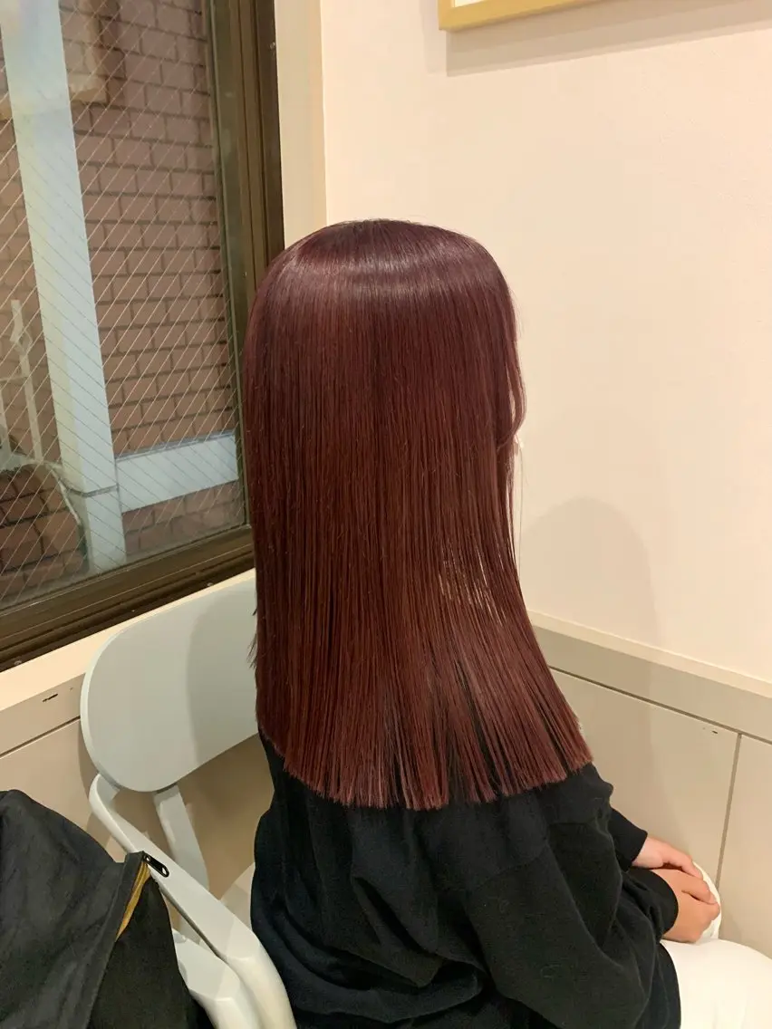 カラー ダブルカラー レッドカラー rio .のヘアスタイル