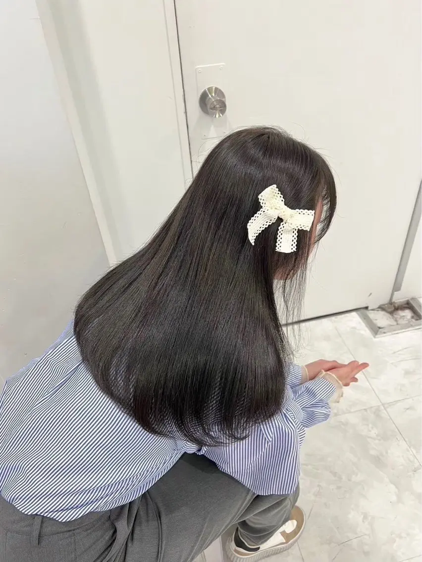 ロング カラー 盛れる上質ワンホン ヘア🤍YUME🤍のヘアスタイル