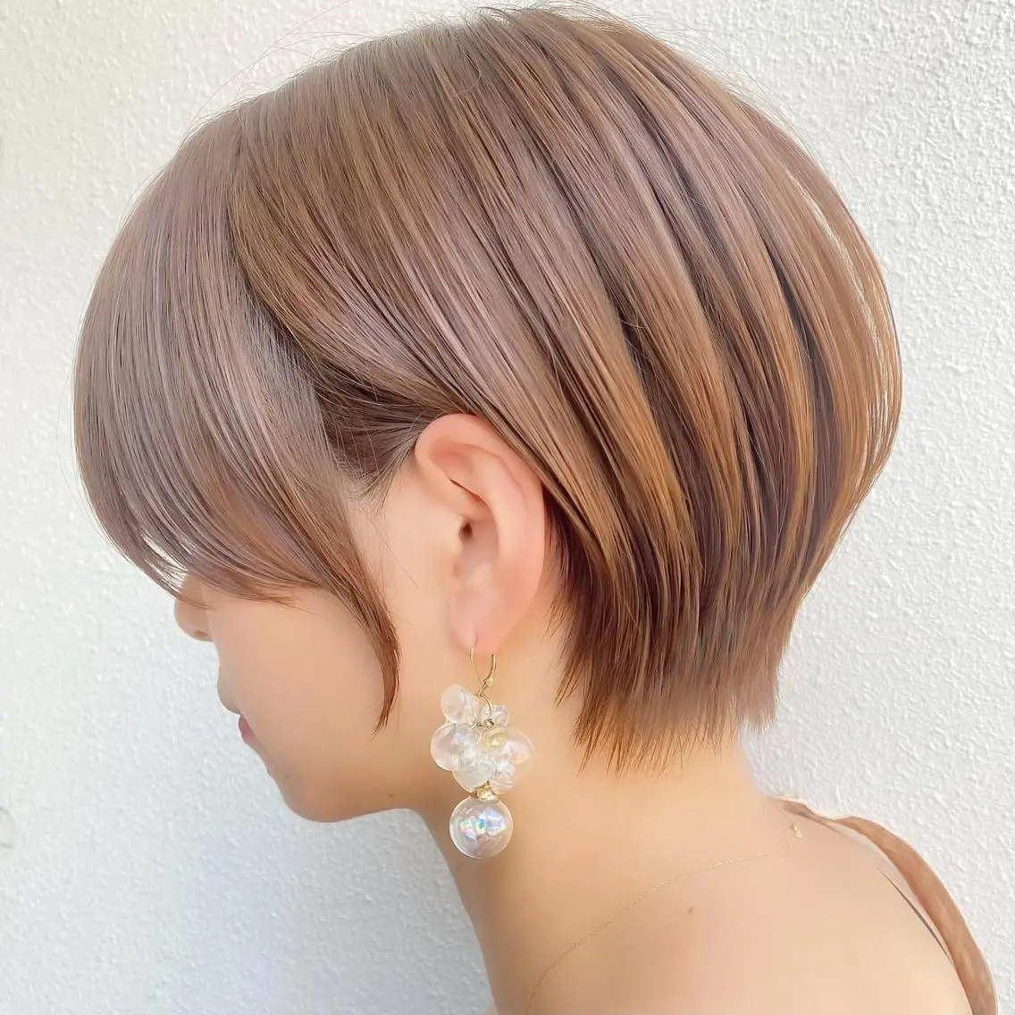 ショート カラー ブリーチ ケアブリーチ ダブルカラー ハイライトカラー イルミナカラー 中北篤志 ショートボブのヘアスタイル