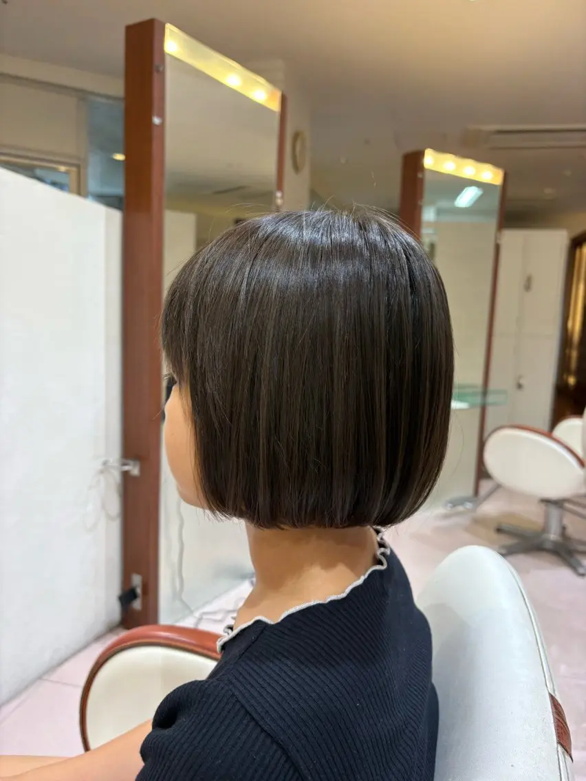 SNS撮影用ボブカット＋縮毛矯正の写真