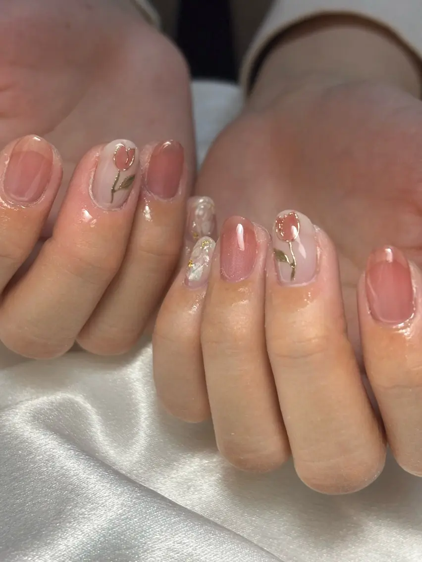ネイル ハンドネイル フットネイル ✴︎ Delightのネイルデザイン